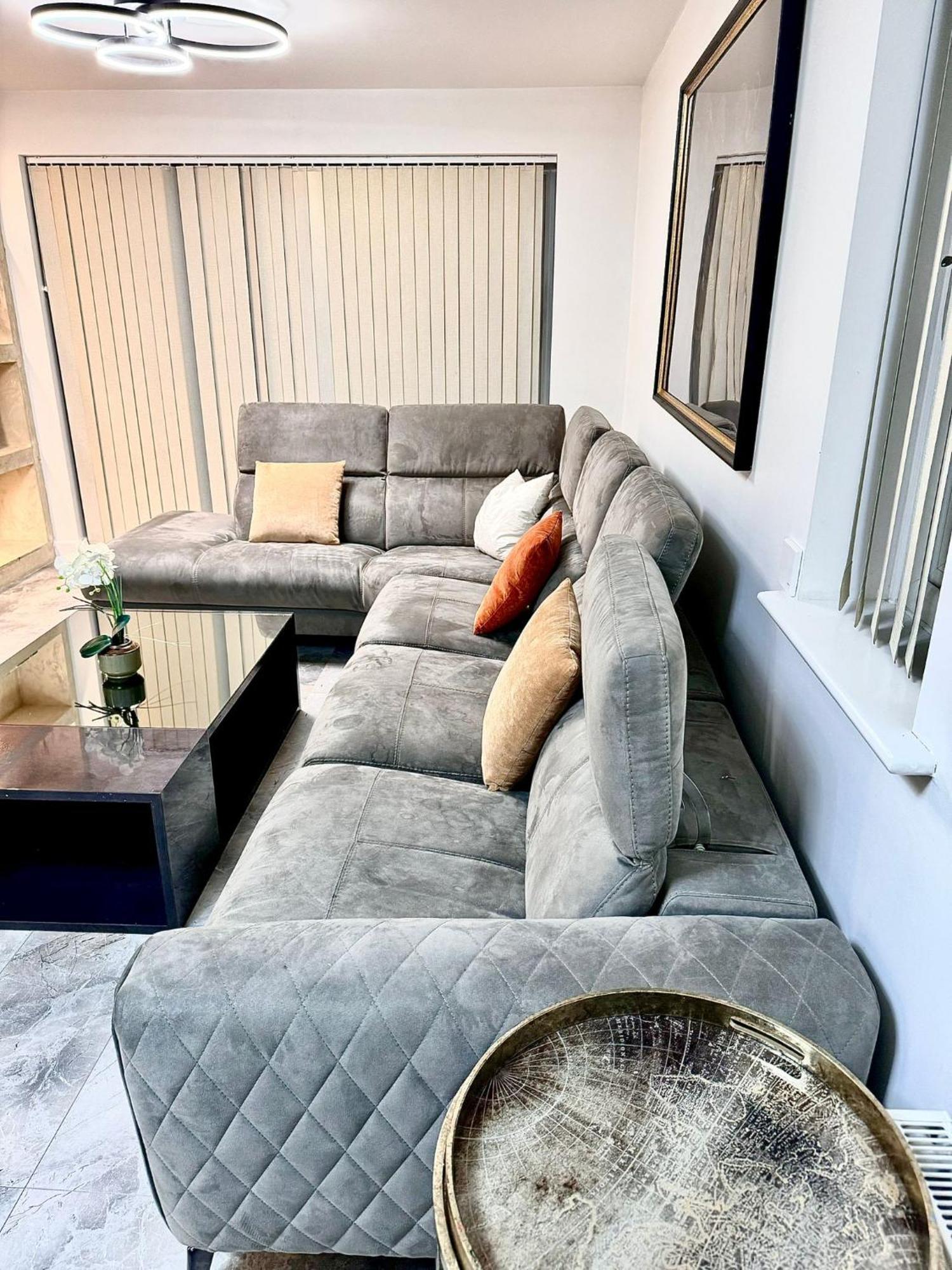 Hornchurch Deluxe Spacious King Size Room מראה חיצוני תמונה