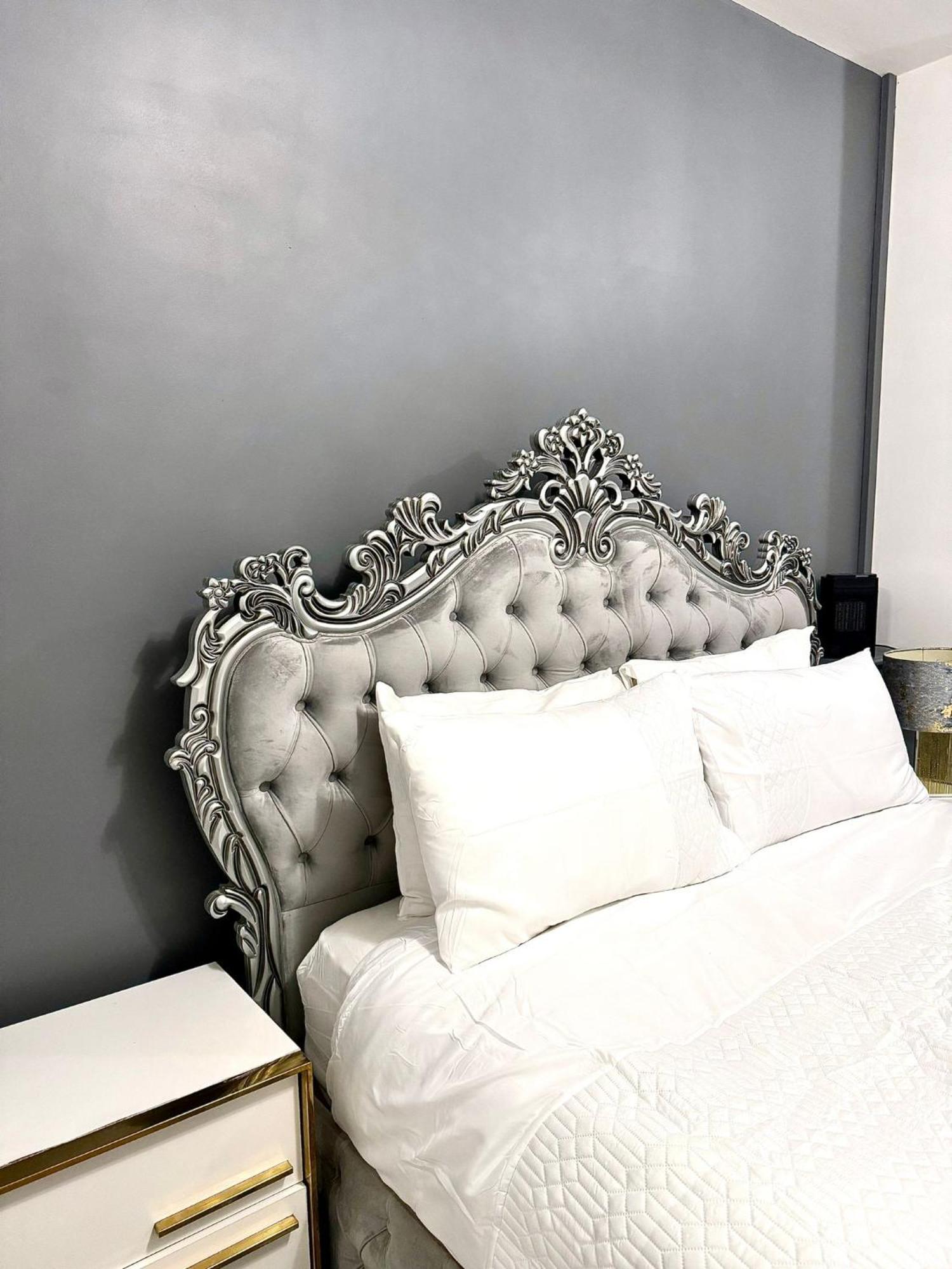 Hornchurch Deluxe Spacious King Size Room מראה חיצוני תמונה